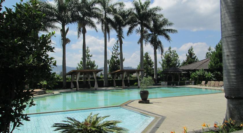 Puteri Gunung Hotel Lembang Exterior foto